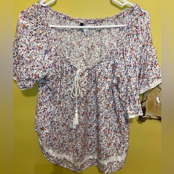 American Eagle off the shoulder top. Size L. - Picture 1 of 7